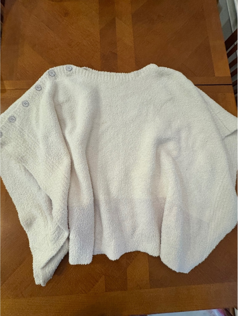 Barefoot dreams Poncho plus Cozy White Button-Shoulder Pullover Sweater XXL 2732